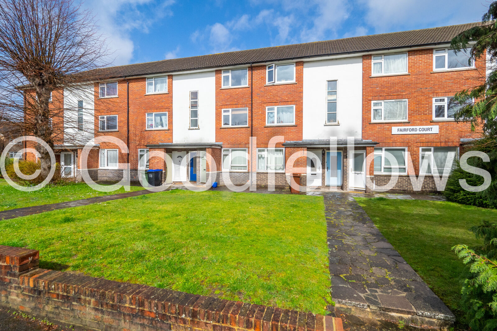 2 bedroom  flat to rent, Available from 22/04/2027 Fairford Court, Grange Road, SM2, main image