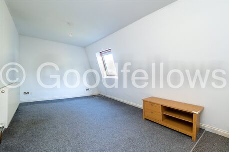 2 bedroom  flat to rent, Available unfurnished now