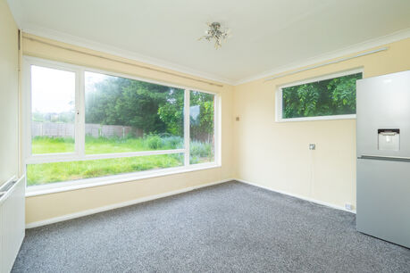 3 bedroom detached house to rent, Available unfurnished now