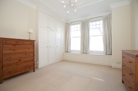 2 bedroom  flat to rent, Available part-furnished from 13/02/2025