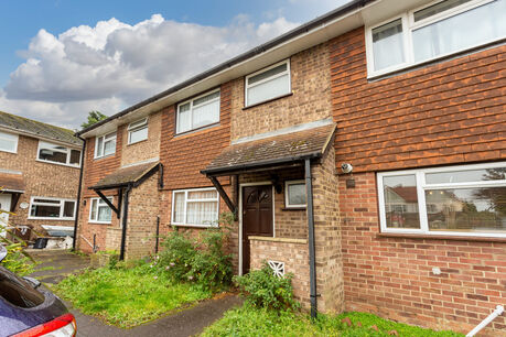 3 bedroom mid terraced house for sale