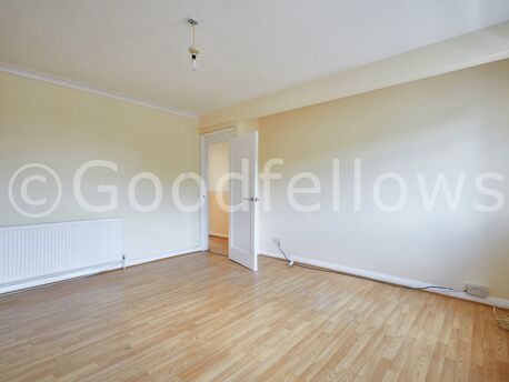3 bedroom  flat to rent, Available unfurnished from 06/09/2024