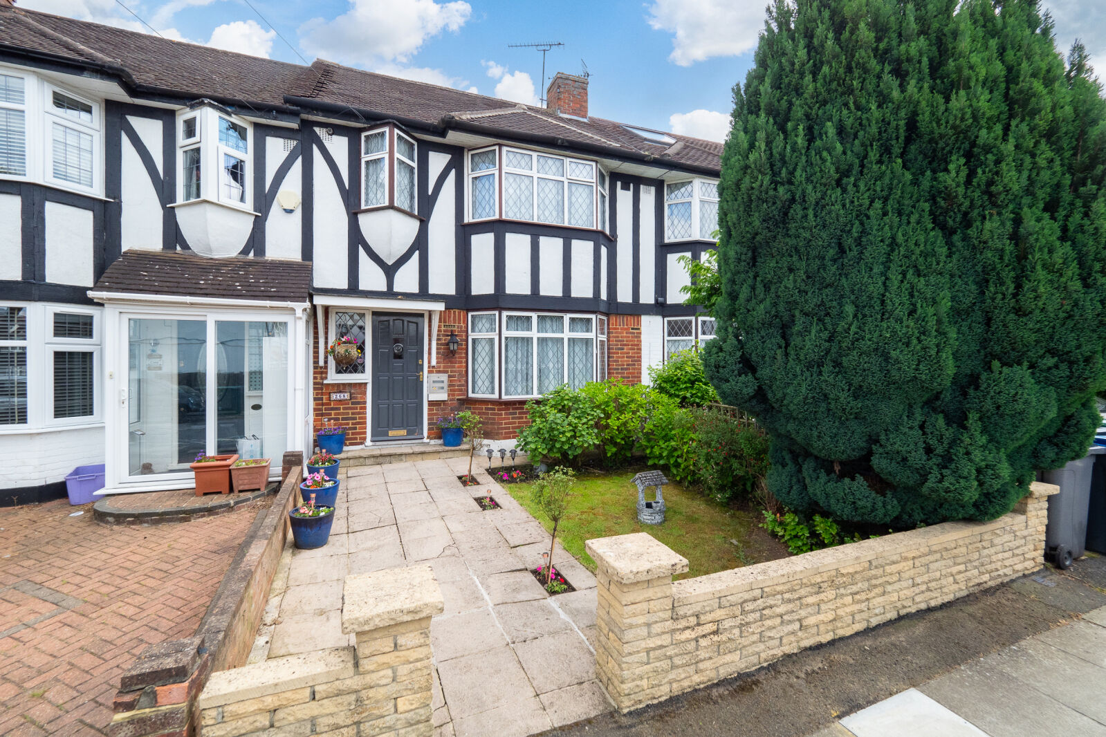 3 bedroom mid terraced house for sale Kingsbridge Road, Morden, SM4, main image