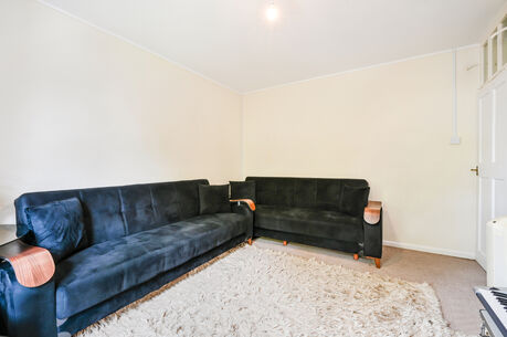 2 bedroom  flat for sale