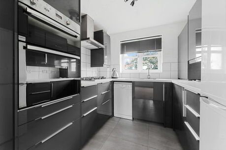 1 bedroom  flat for sale