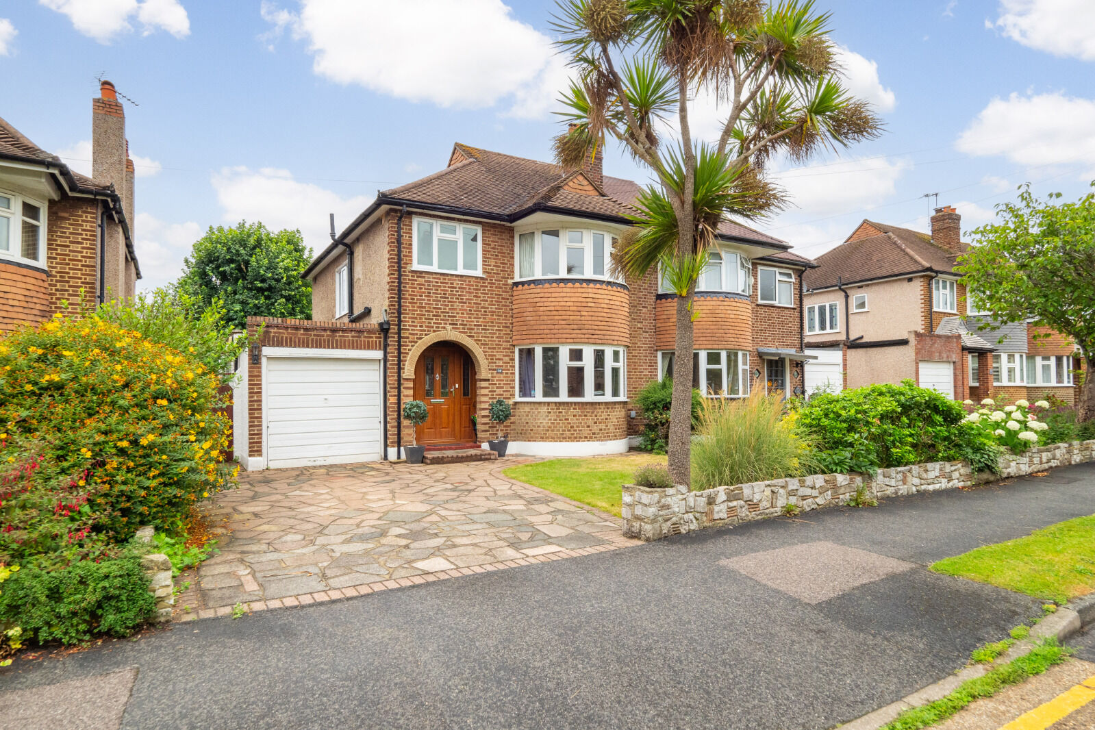 3 bedroom semi detached house to rent, Available unfurnished from 14/08/2025 Scotsdale Close, Cheam, SM3, main image