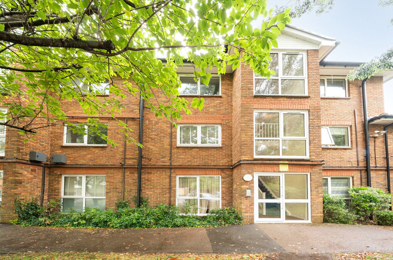 1 bedroom  flat for sale Morden Road, Mitcham, CR4, main image