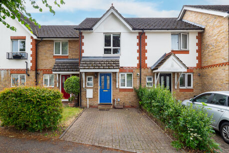 2 bedroom mid terraced house for sale