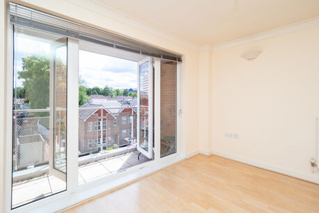 1 bedroom  flat for sale