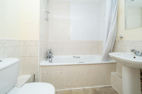 1 bedroom  flat for sale