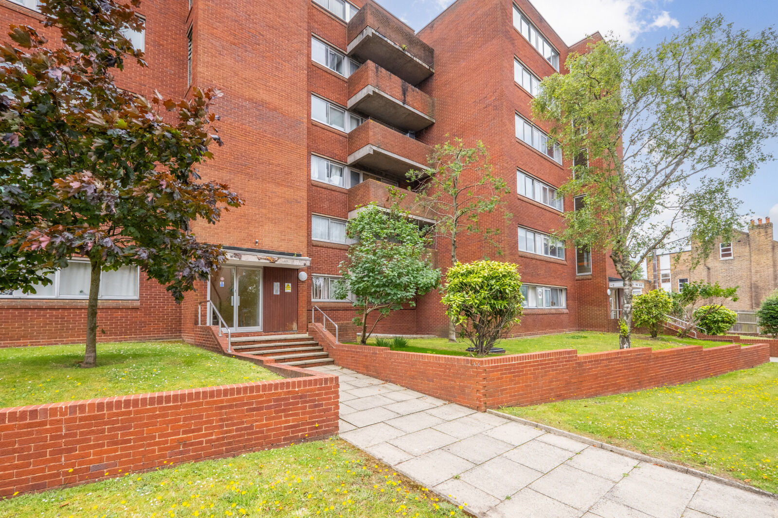 2 bedroom  flat for sale Homefield Park, Sutton, SM1, main image