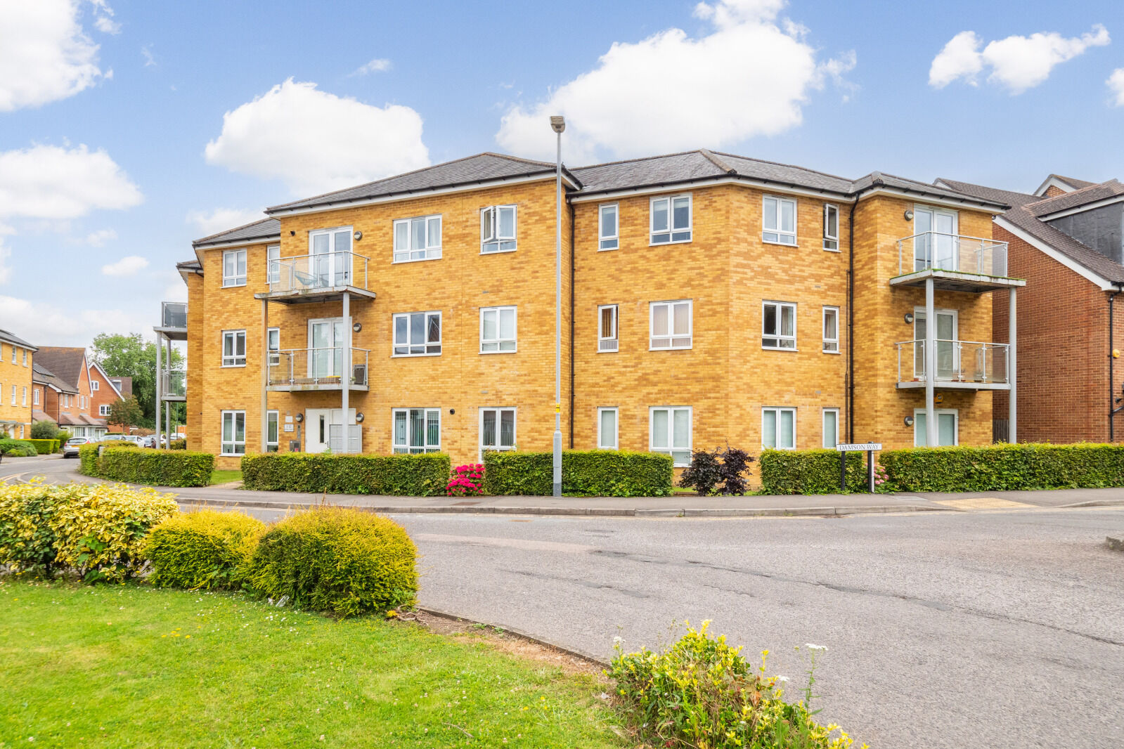 2 bedroom  flat for sale Diamond Jubilee Way, Carshalton, SM5, main image