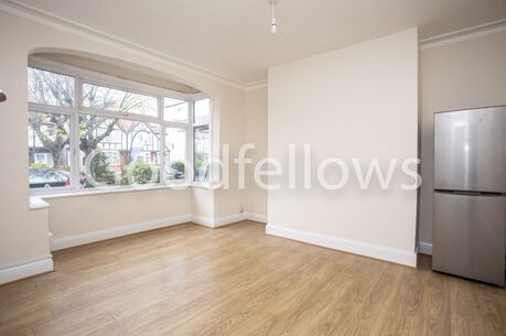 4 bedroom mid terraced house to rent, Available unfurnished from 04/09/2024