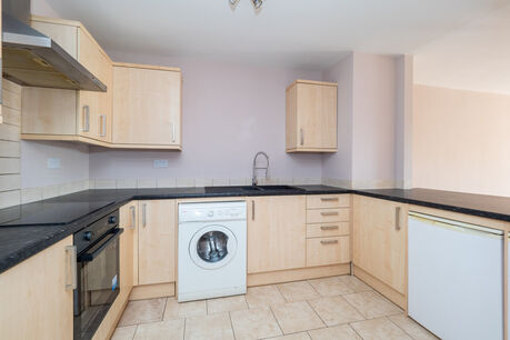 2 bedroom  flat to rent, Available unfurnished now