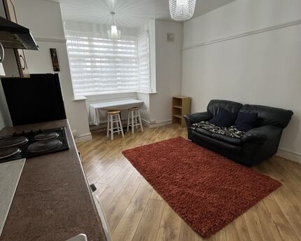 1 bedroom  flat to rent, Available furnished now