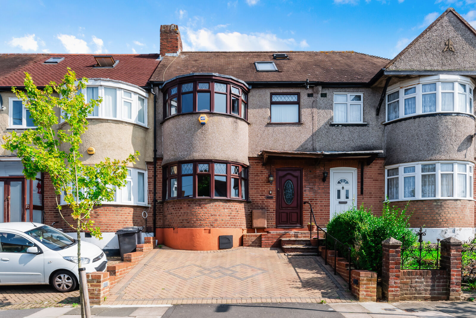 4 bedroom mid terraced house for sale Rougemont Avenue, Morden, SM4, main image