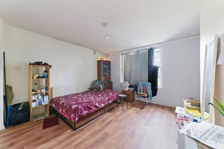 2 bedroom  flat for sale