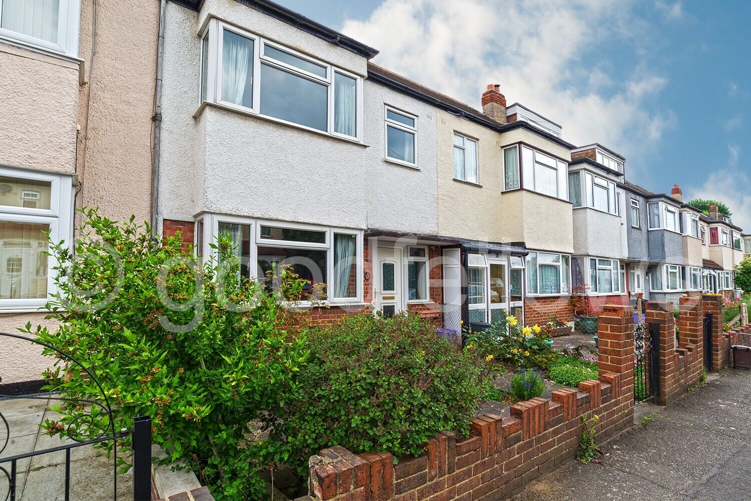 3 bedroom mid terraced house for sale Hallowell Close, Mitcham, CR4, main image