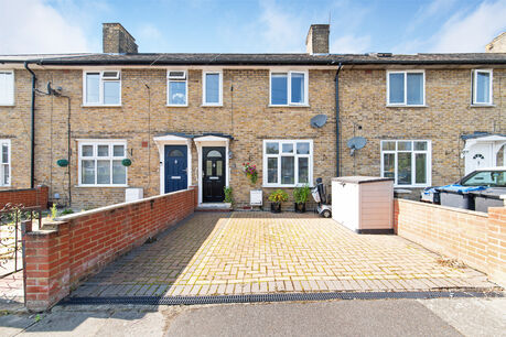 2 bedroom mid terraced house for sale