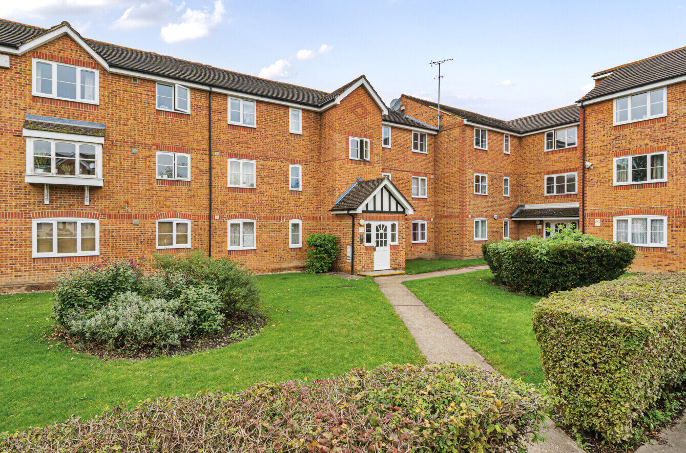 2 bedroom  flat for sale Mullards Close, Mitcham, CR4, main image