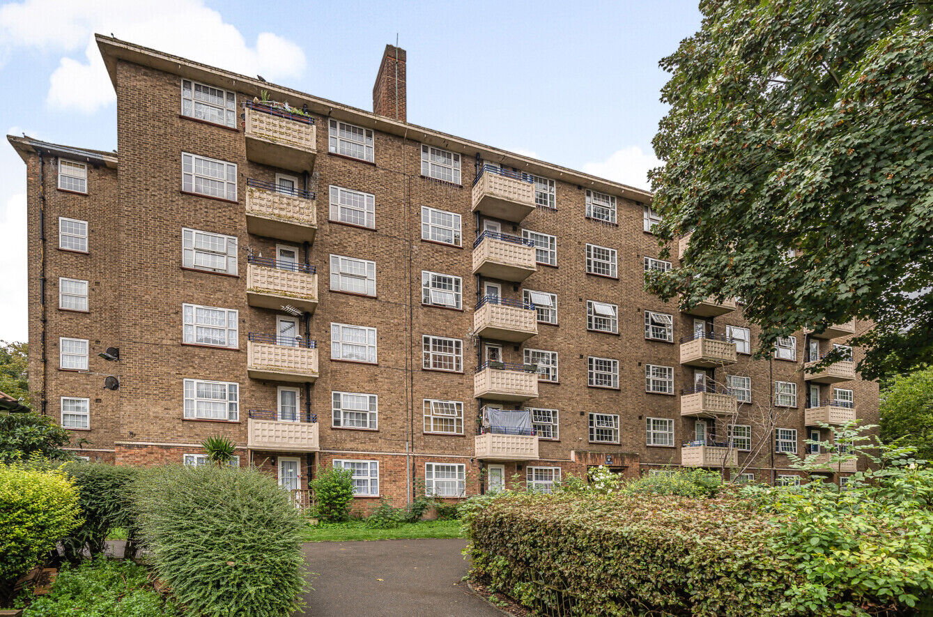 2 bedroom  flat for sale London Road, Mitcham, CR4, main image