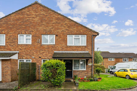 1 bedroom end terraced house to rent, Available unfurnished now