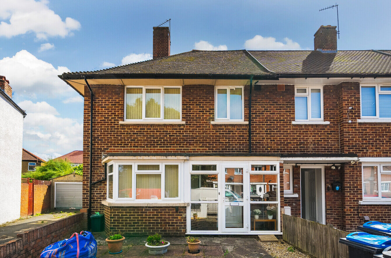 3 bedroom end terraced house for sale Oakleigh Way, Mitcham, CR4, main image