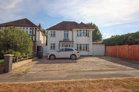 5 bedroom detached house to rent, Available part-furnished from 13/11/2024