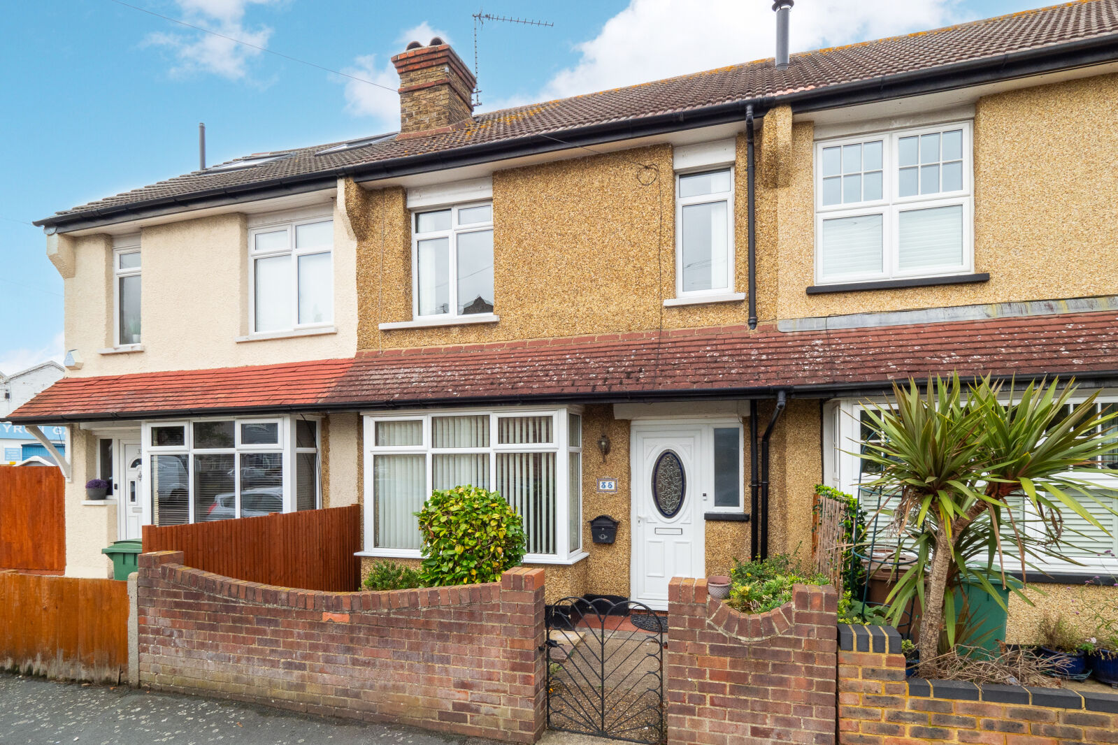 2 bedroom mid terraced house for sale Byron Avenue East, Sutton, SM1, main image