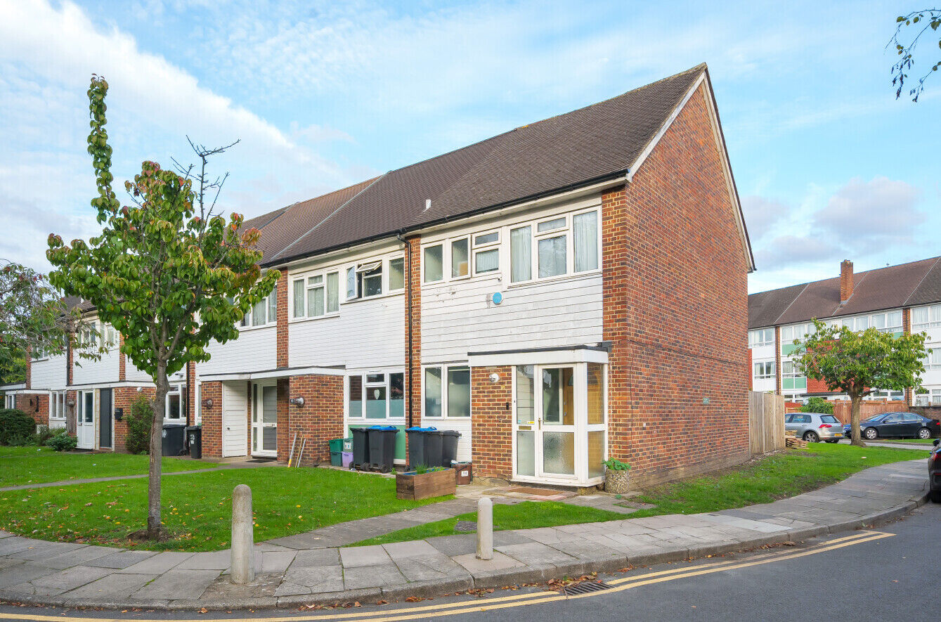 3 bedroom end terraced house for sale Brookfields Avenue, Mitcham, CR4, main image