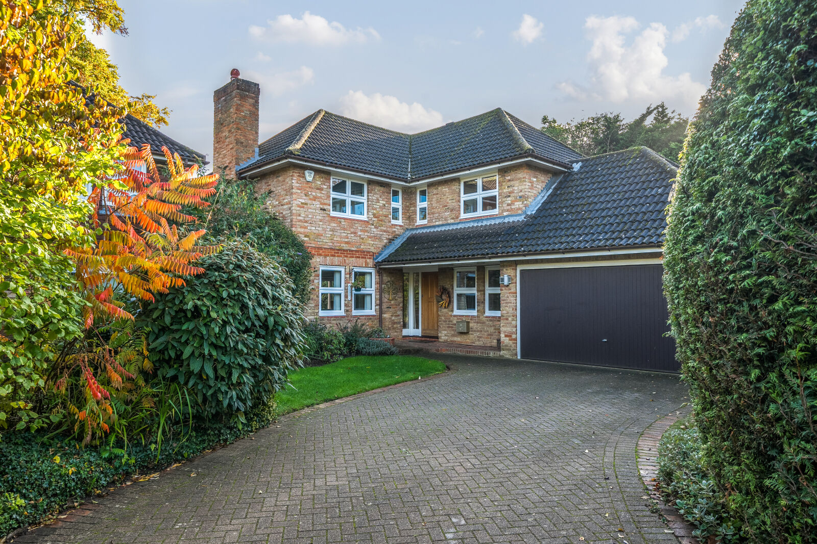 5 bedroom detached house for sale Bridleway Close, Epsom, KT17, main image