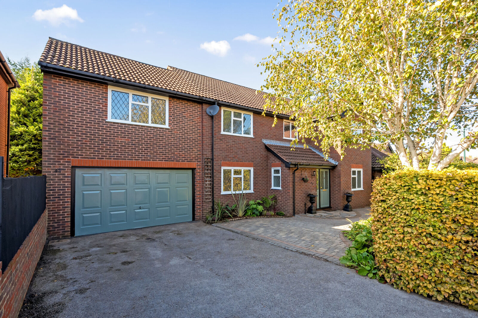 5 bedroom detached house for sale Balmoral Way, Sutton, SM2, main image