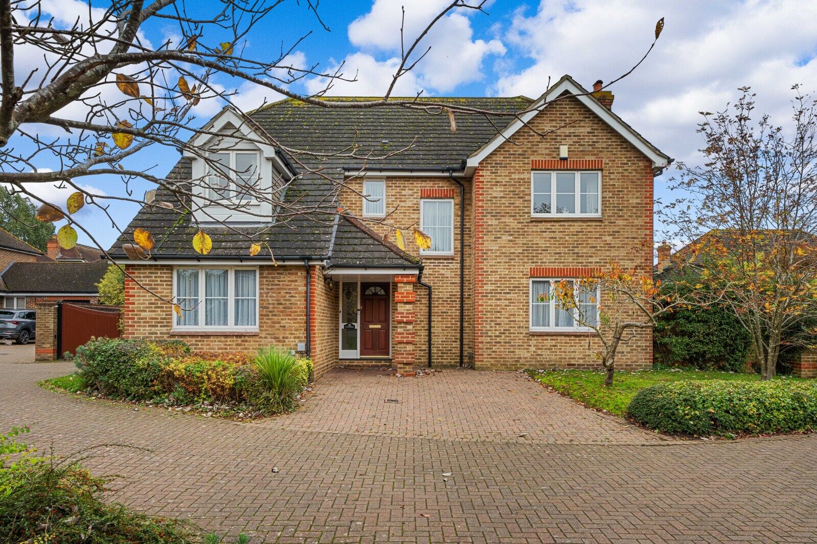 5 bedroom detached house to rent, Available unfurnished now Fairfax Avenue, Epsom, KT17, main image