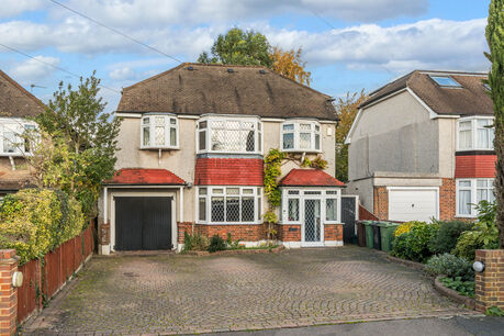 5 bedroom detached house for sale