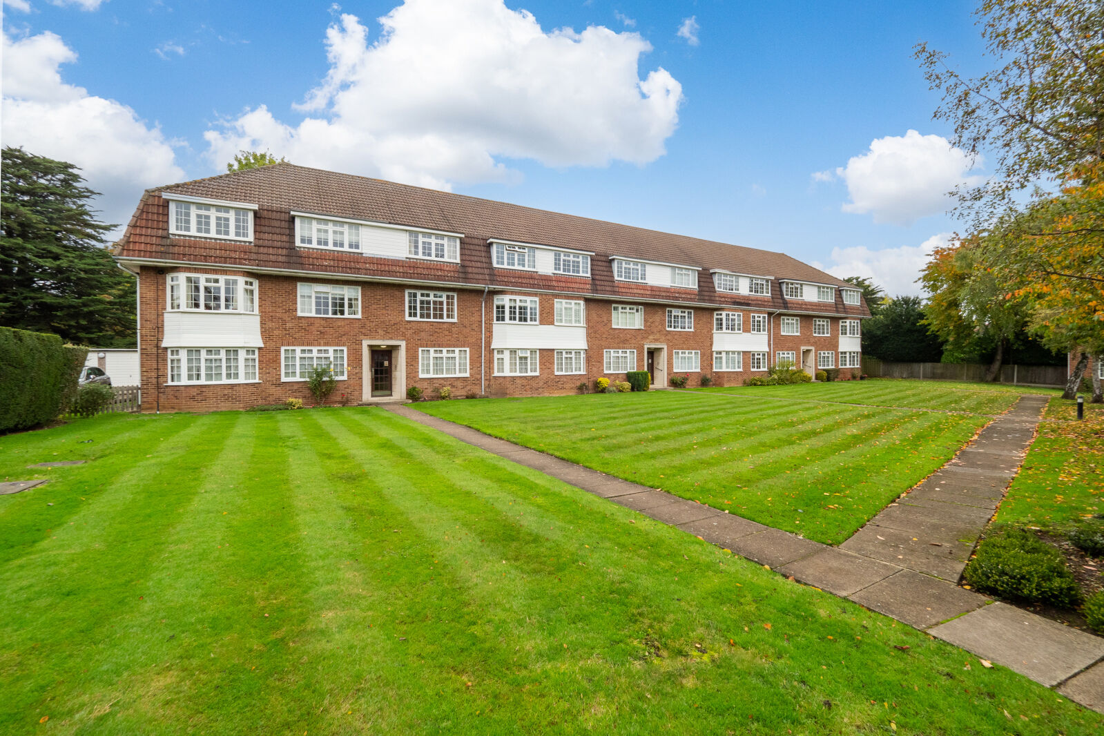 2 bedroom  flat for sale Hemingford Road, Cheam, SM3, main image