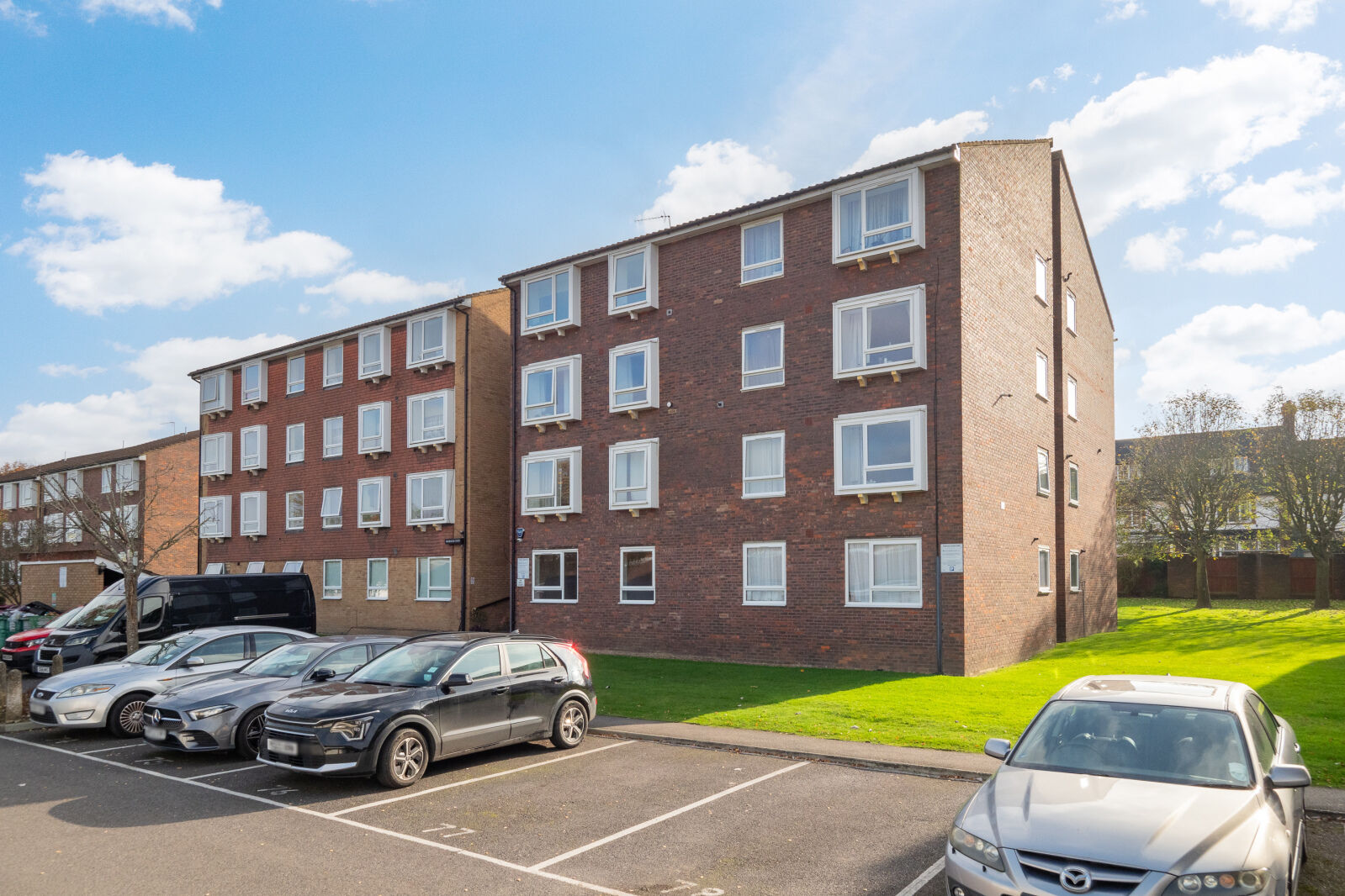 1 bedroom  flat for sale Station Approach, Cheam, SM2, main image