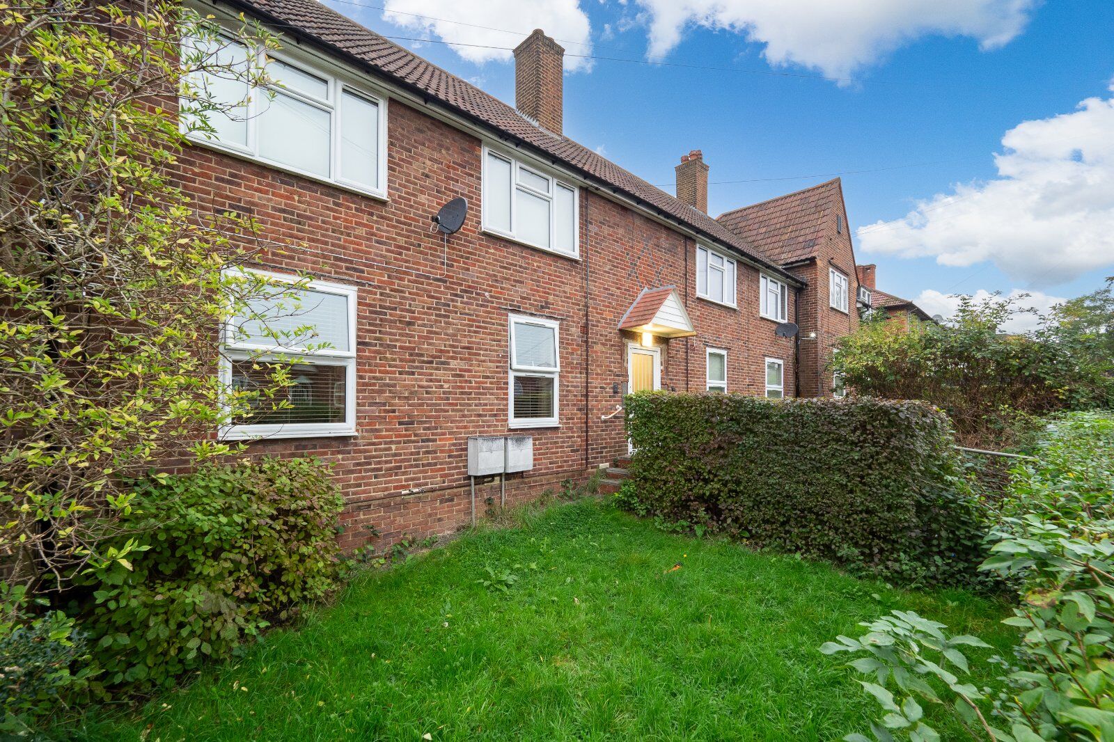 2 bedroom  flat for sale Shap Crescent, Carshalton, SM5, main image