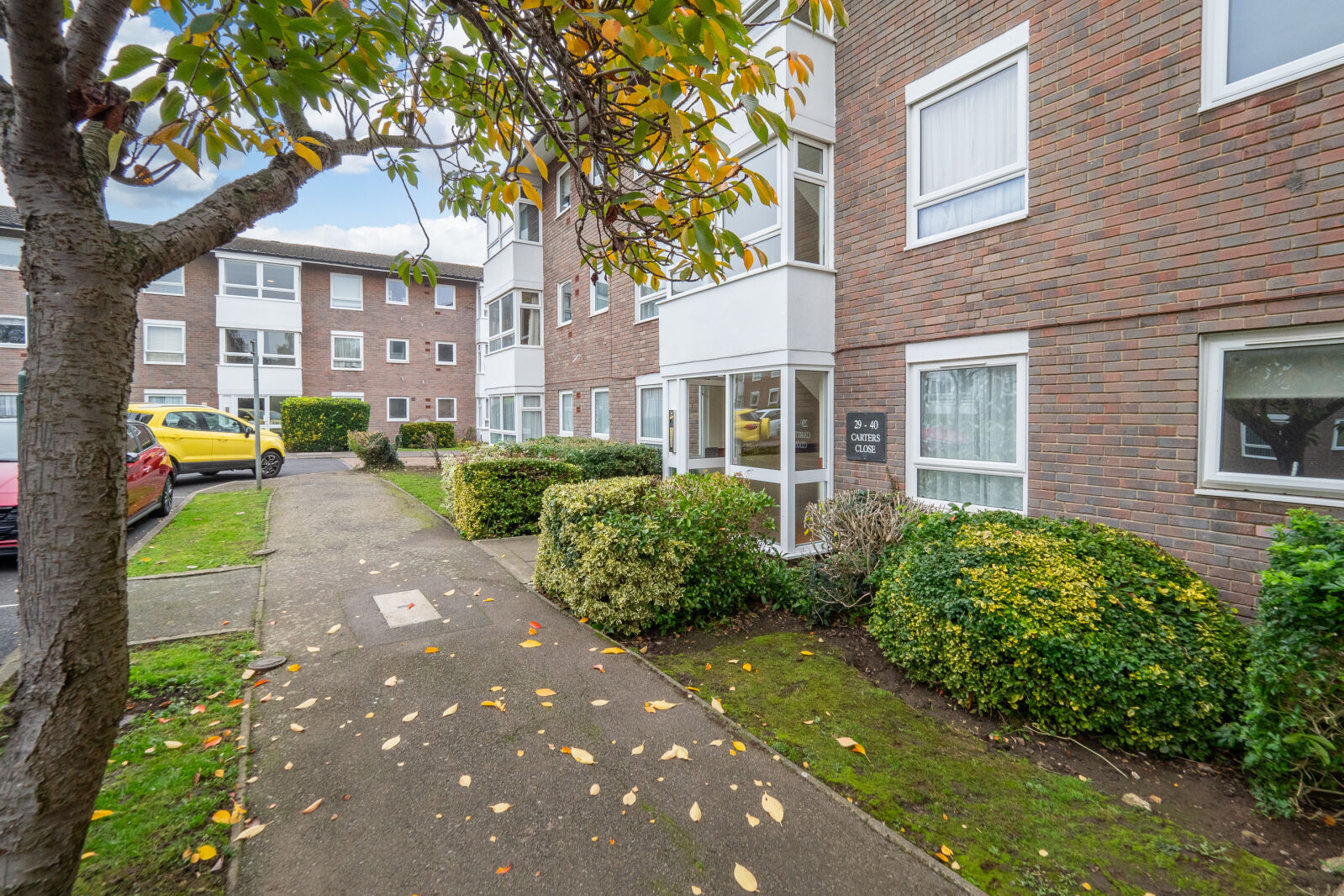 2 bedroom  flat for sale Carters Close, Worcester Park, KT4, main image