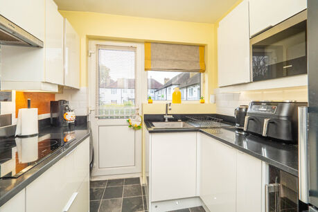 2 bedroom  flat for sale