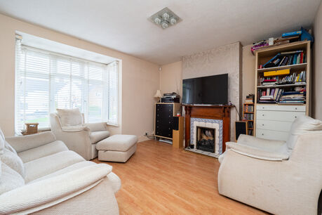 3 bedroom end terraced house for sale