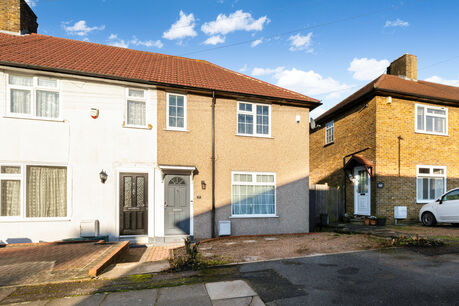 2 bedroom end terraced house for sale