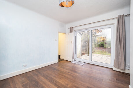 2 bedroom  flat for sale