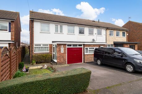 4 bedroom end terraced house for sale