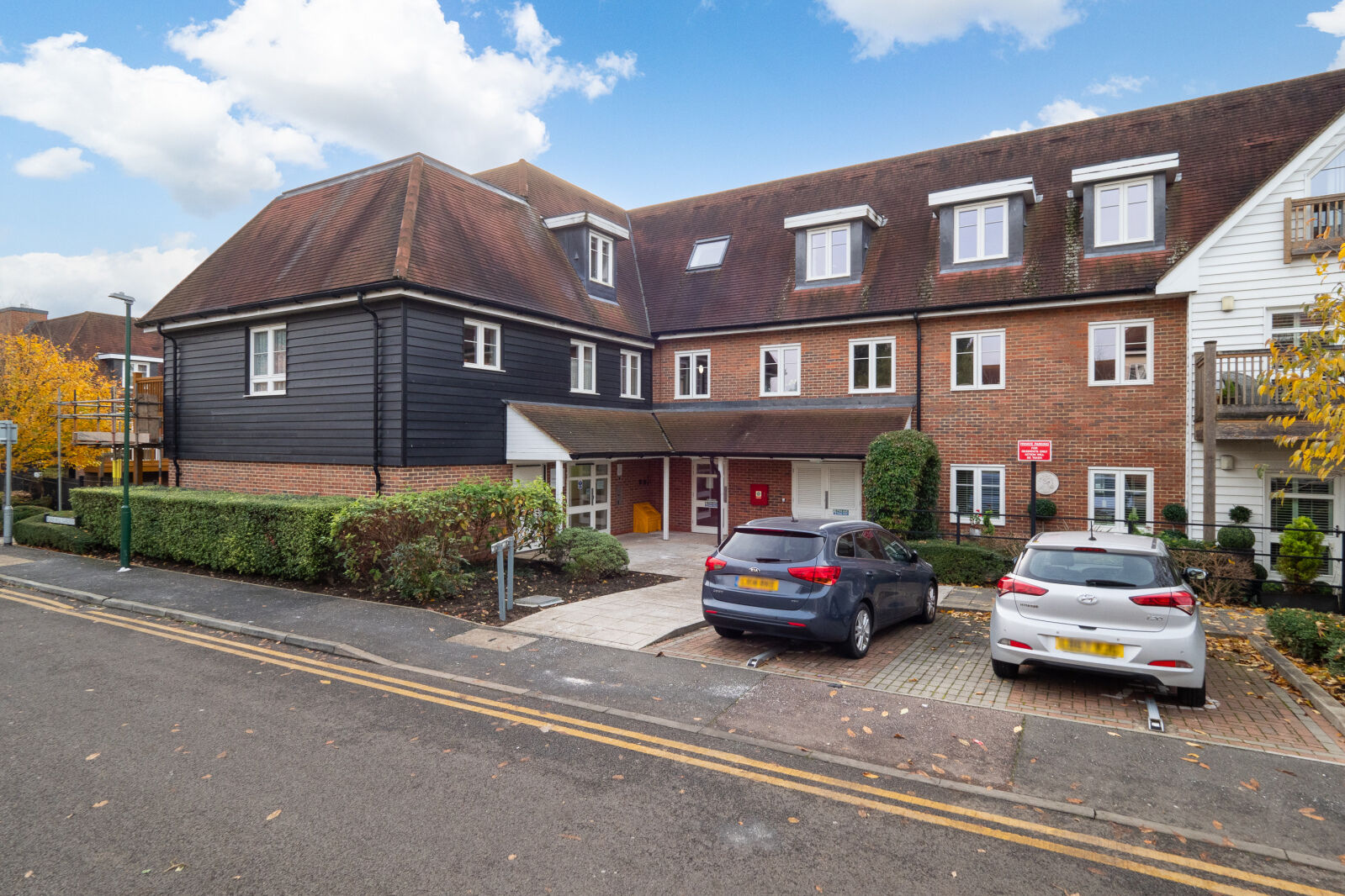 2 bedroom  flat for sale Pond Hill Gardens, Cheam, SM3, main image