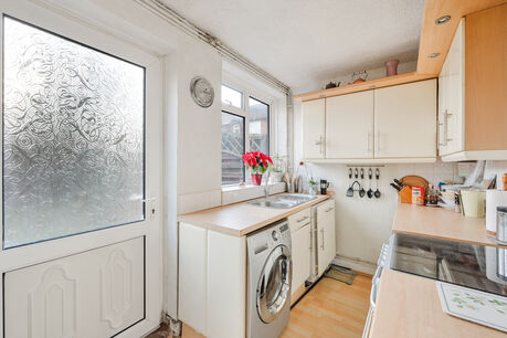 3 bedroom end terraced house for sale