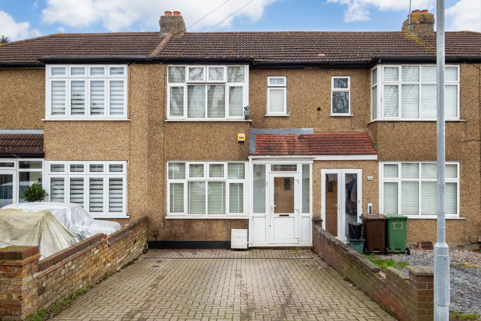 3 bedroom mid terraced house for sale Hamilton Avenue, Cheam, SM3, main image