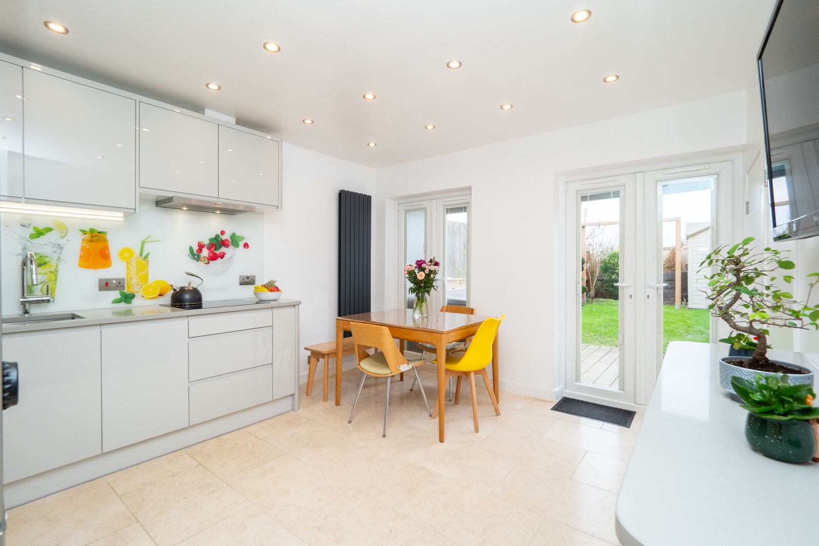 4 bedroom mid terraced house for sale Lingfield Road, Worcester Park, KT4, main image