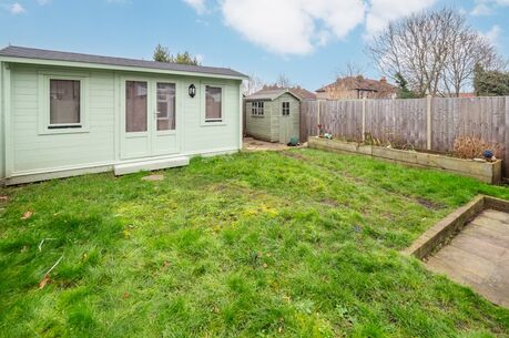 2 bedroom end terraced house for sale