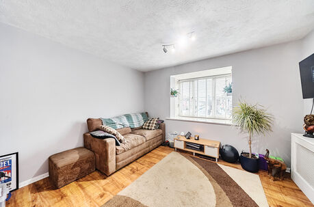 1 bedroom  flat for sale