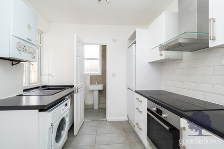 1 bedroom  flat to rent, Available part-furnished now